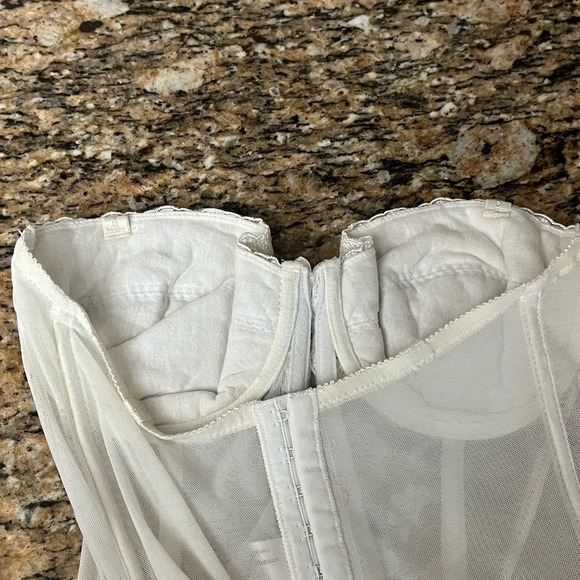 Secret Treasures Ivory Corset Top Wired 36B Women Party Rave Night Out - Picture 10 of 10